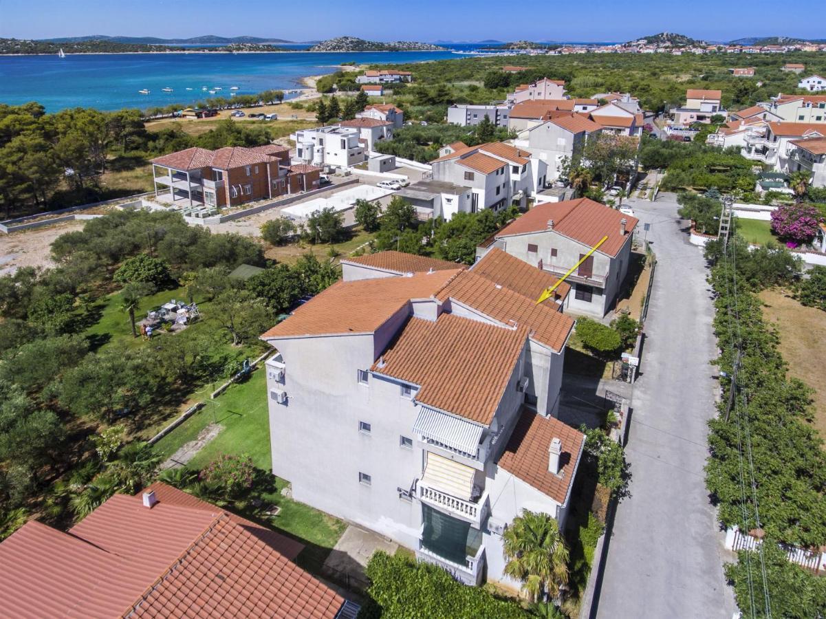 Apartments And Rooms On The Beach Водице Екстериор снимка