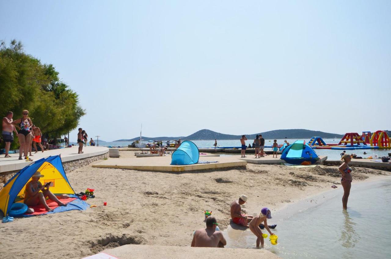 Apartments And Rooms On The Beach Водице Екстериор снимка