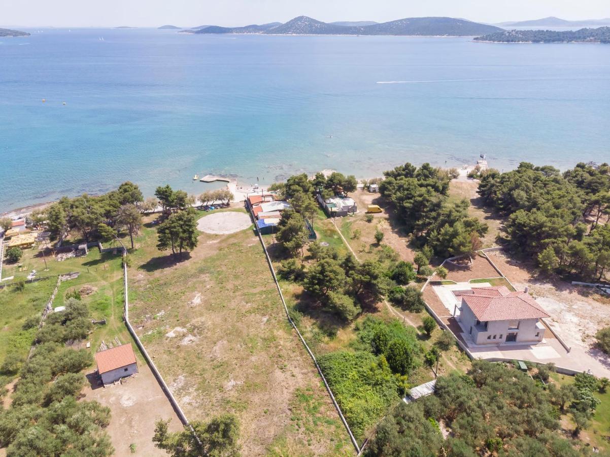 Apartments And Rooms On The Beach Водице Екстериор снимка